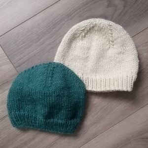 Cozy Knit Kids Beanie Set - Cream & Green